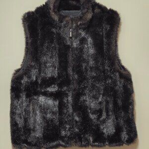 Women's reversible Faux Fur Vest Size M